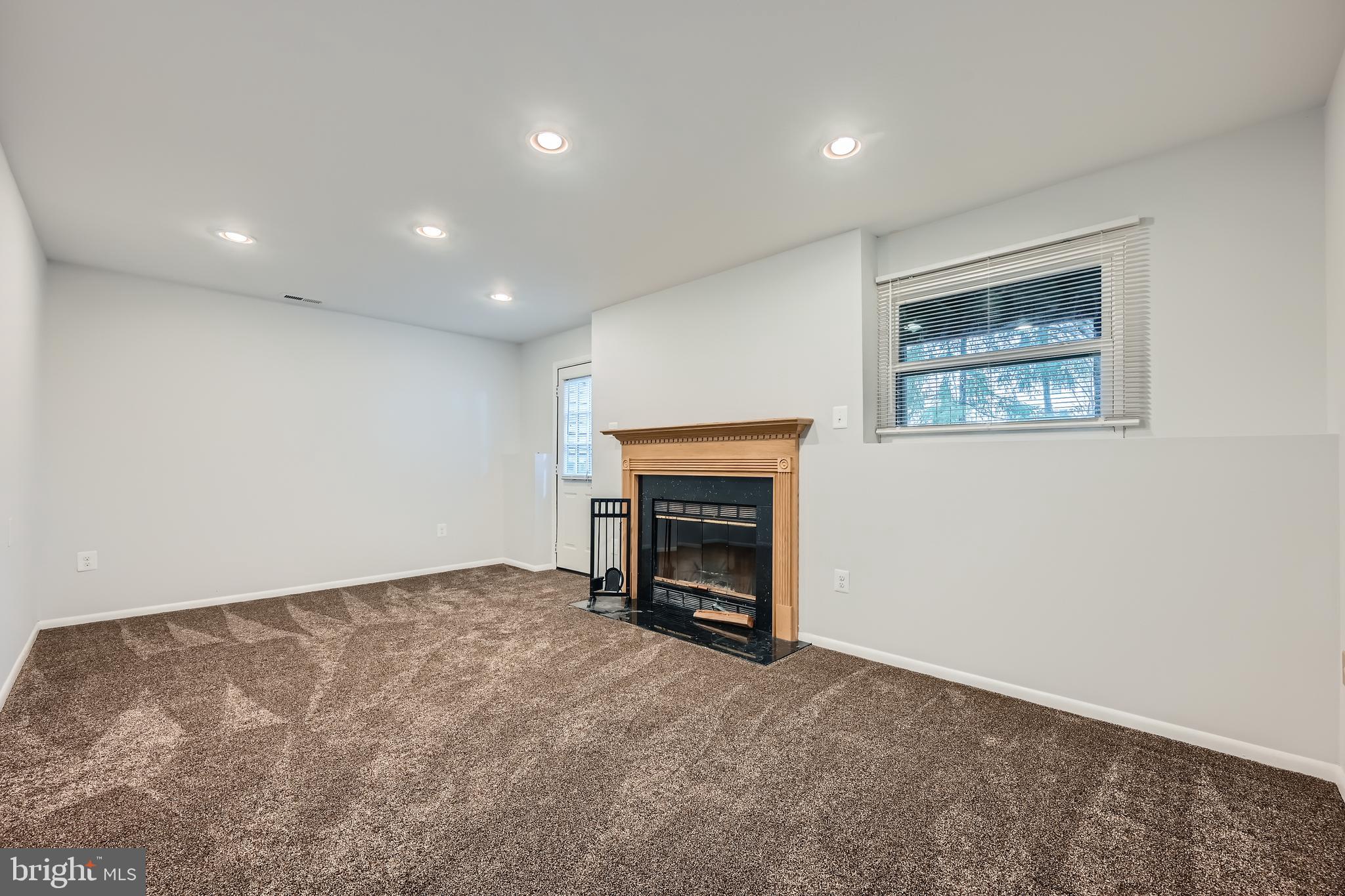 19 HUNTING HORN CIRCLE