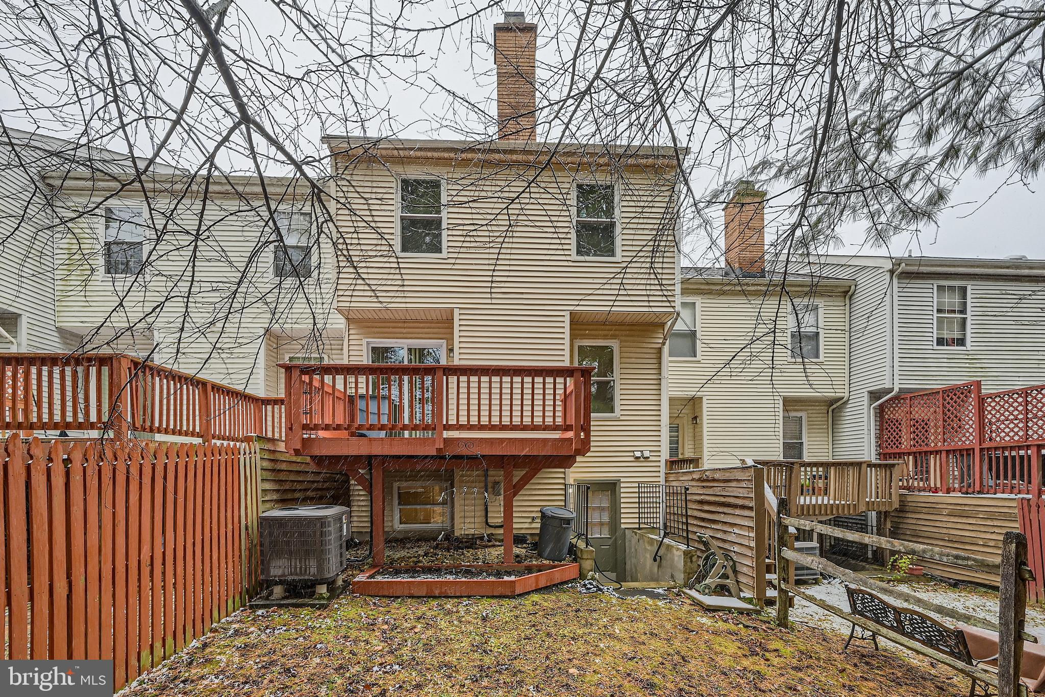 19 HUNTING HORN CIRCLE