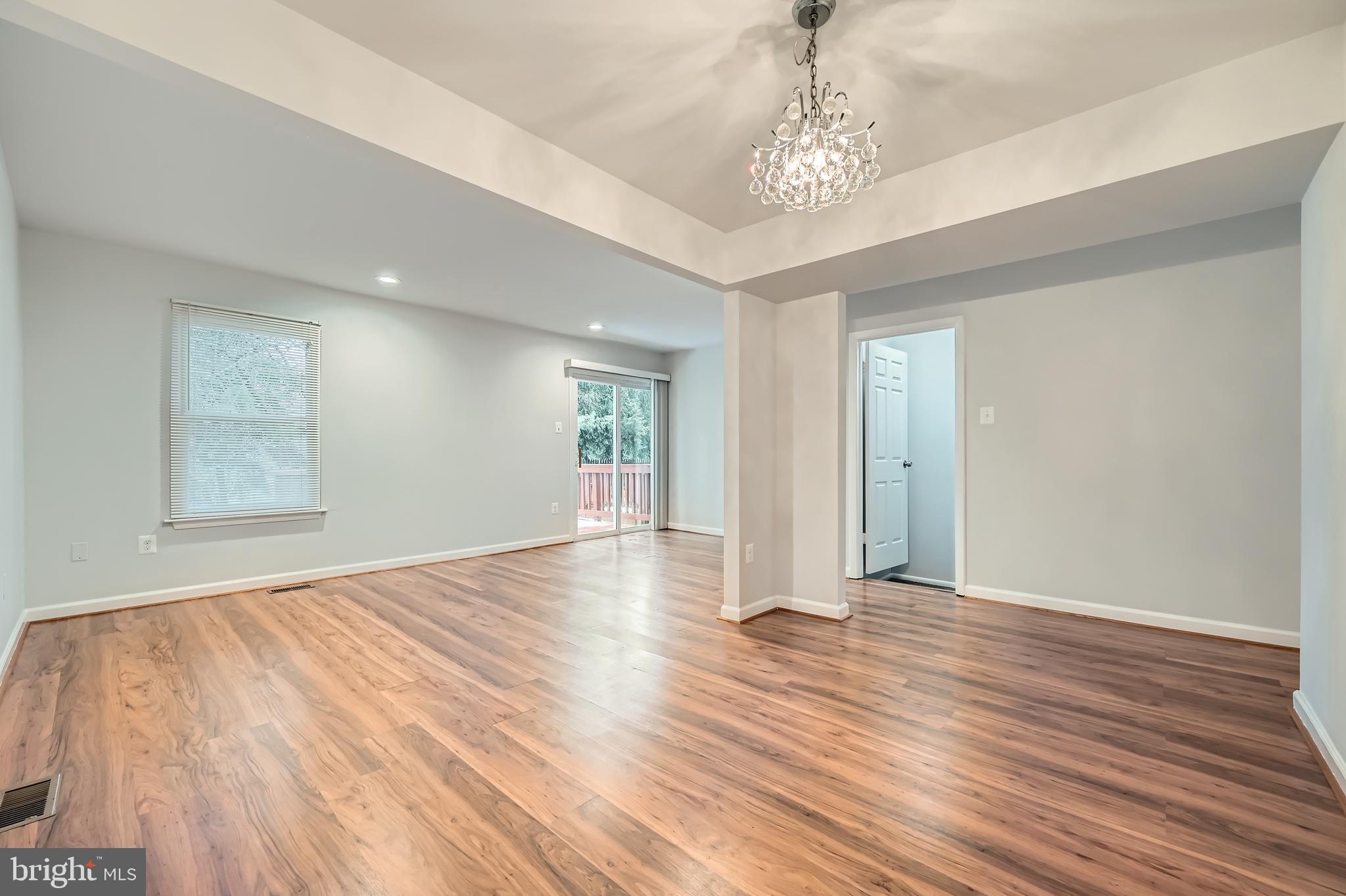 19 HUNTING HORN CIRCLE