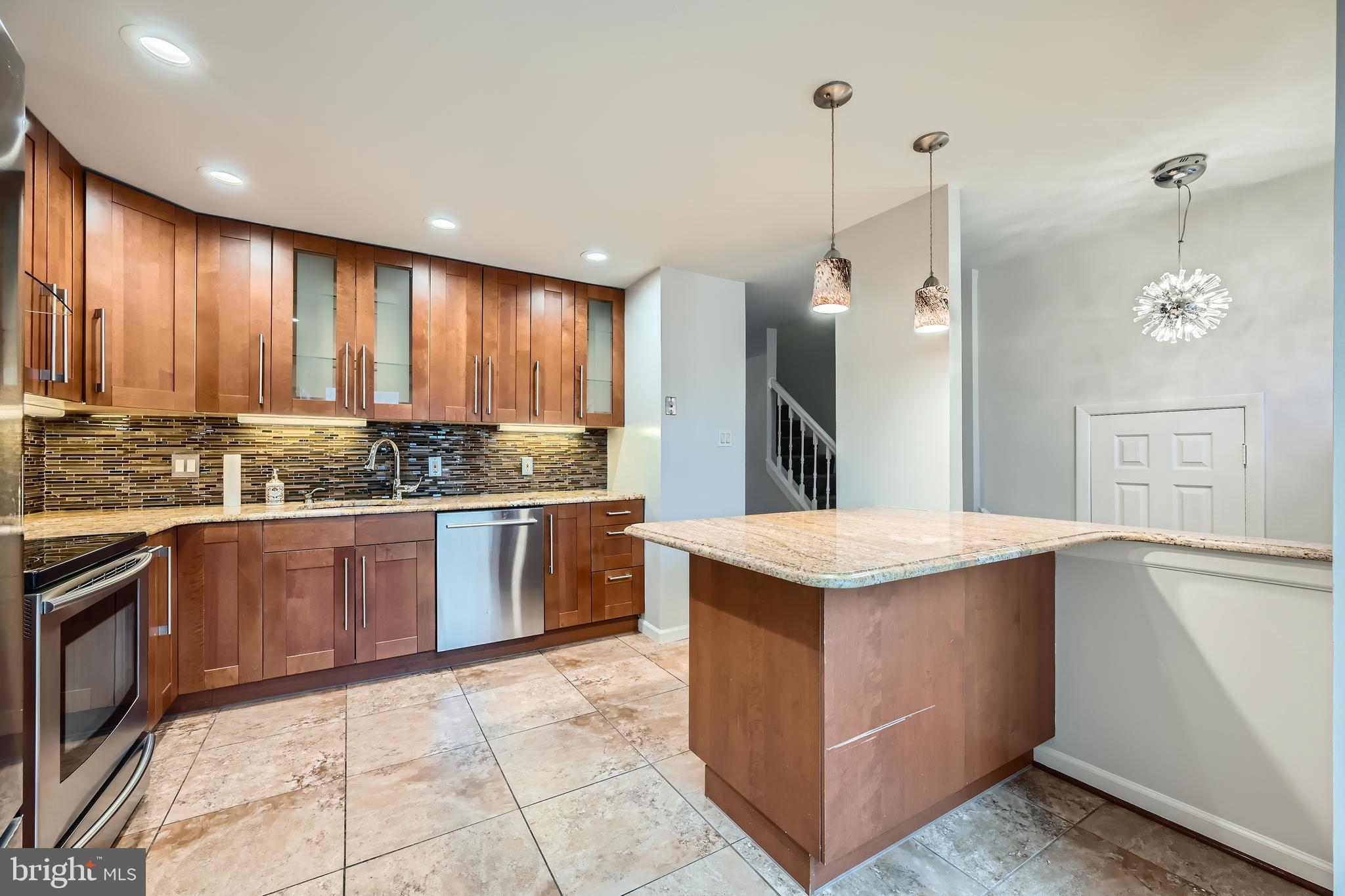 19 HUNTING HORN CIRCLE