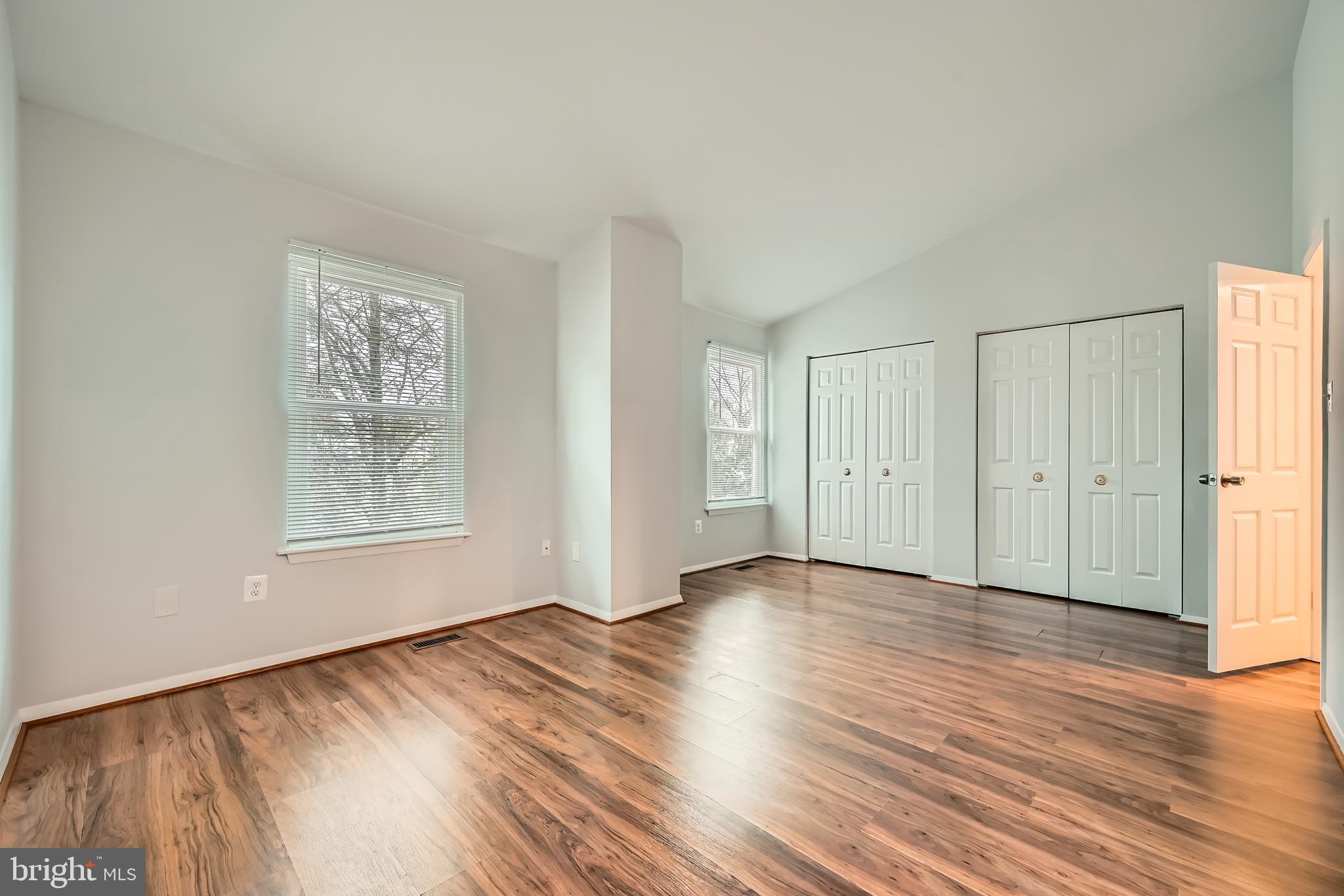 19 HUNTING HORN CIRCLE