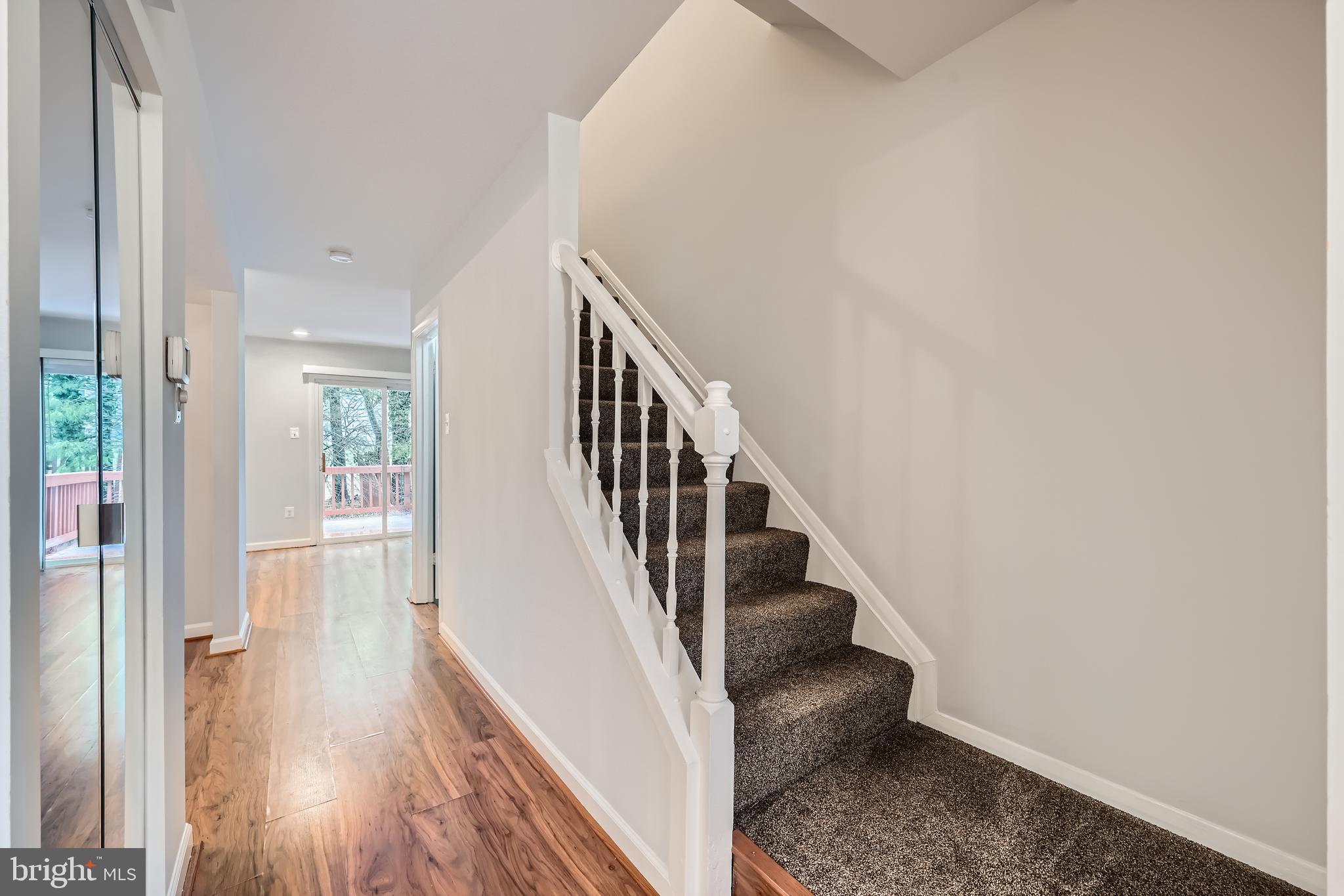 19 HUNTING HORN CIRCLE