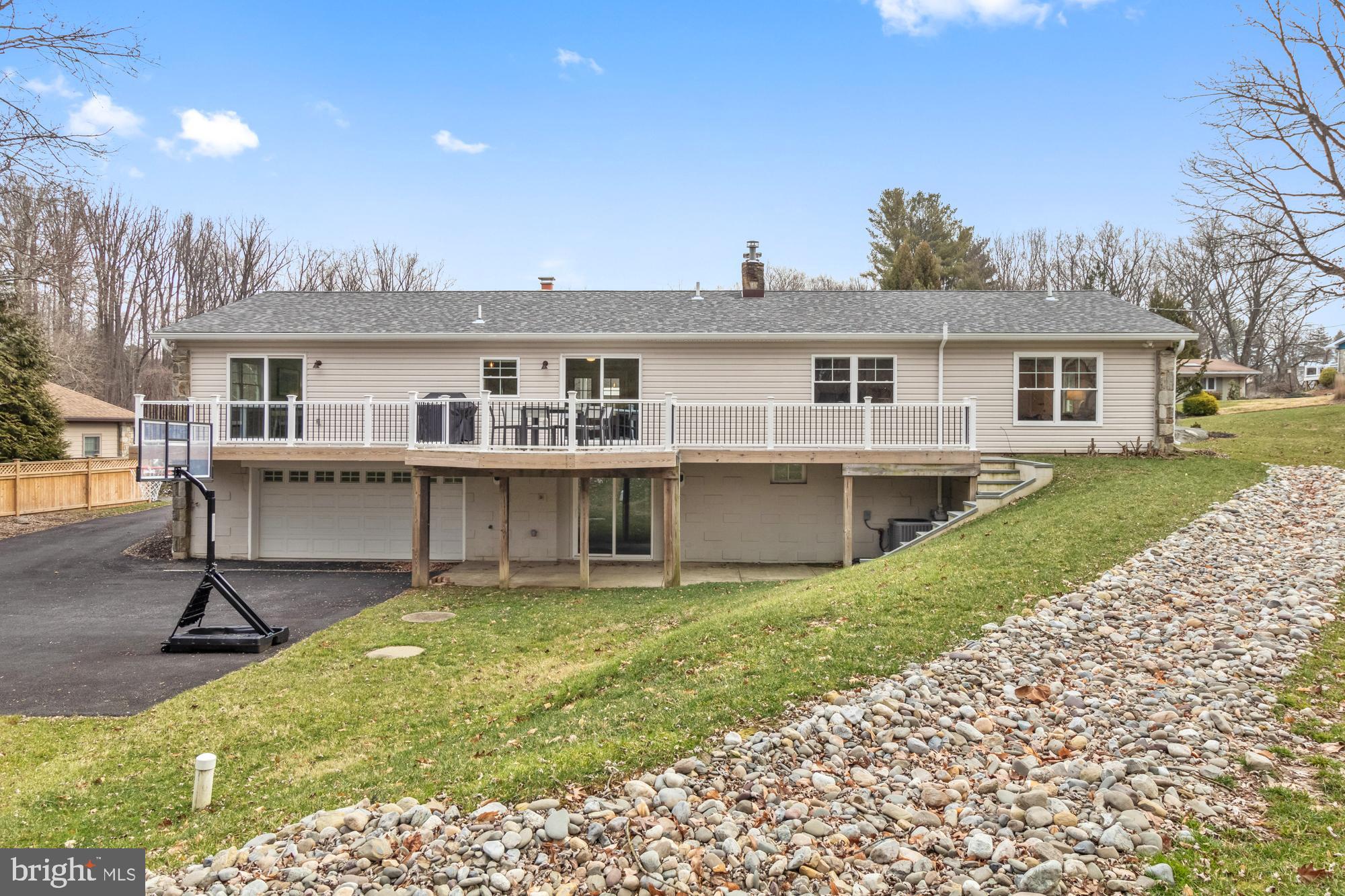 1406 AUTUMN LEAF ROAD