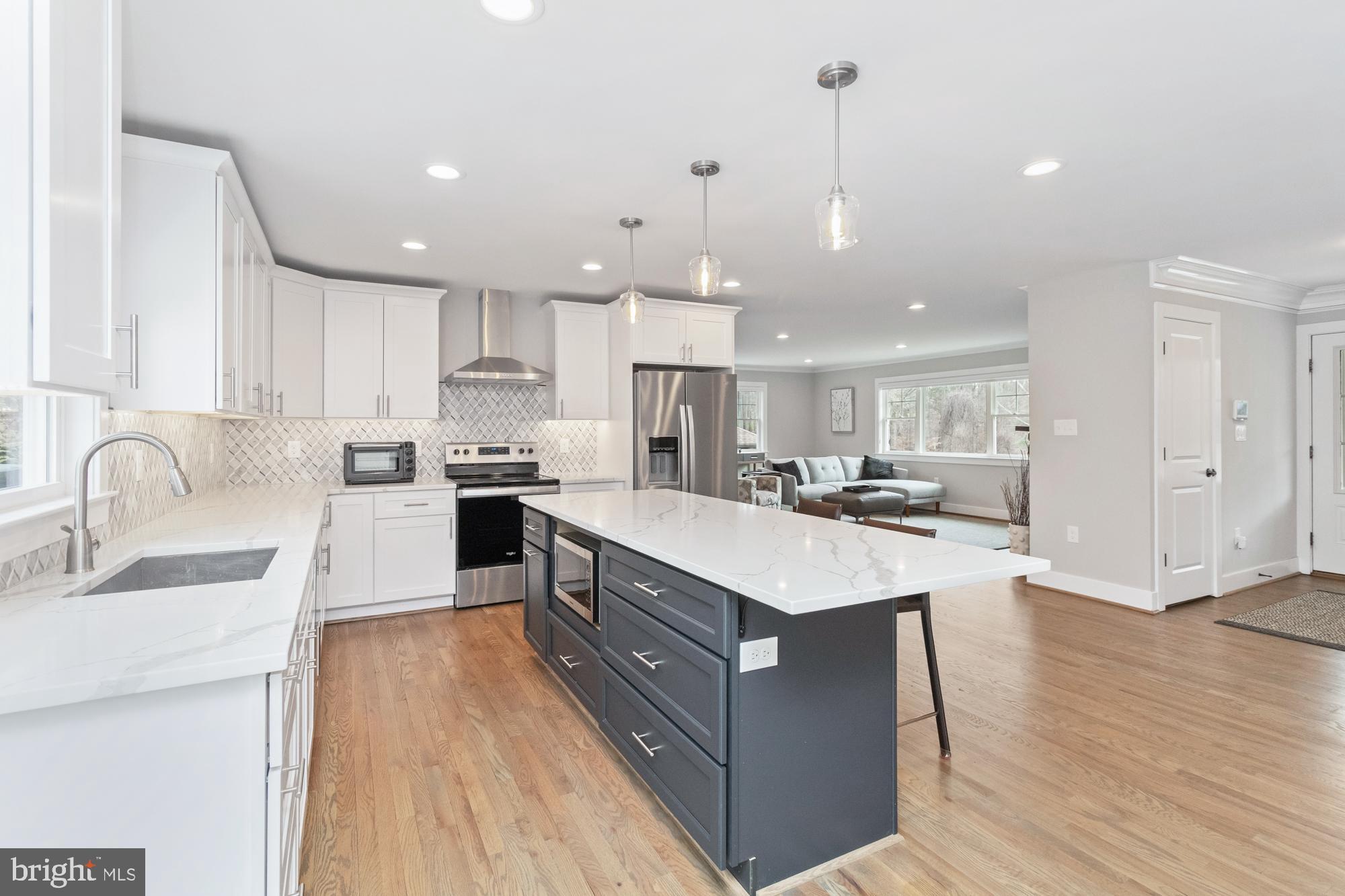 1406 AUTUMN LEAF ROAD