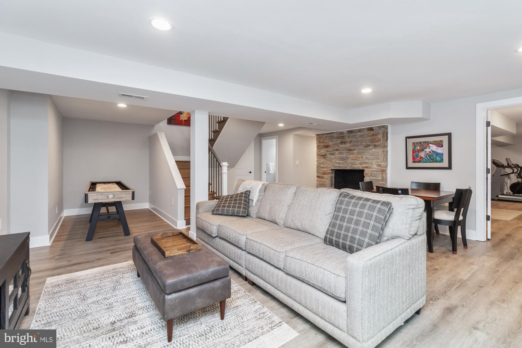 1406 AUTUMN LEAF ROAD