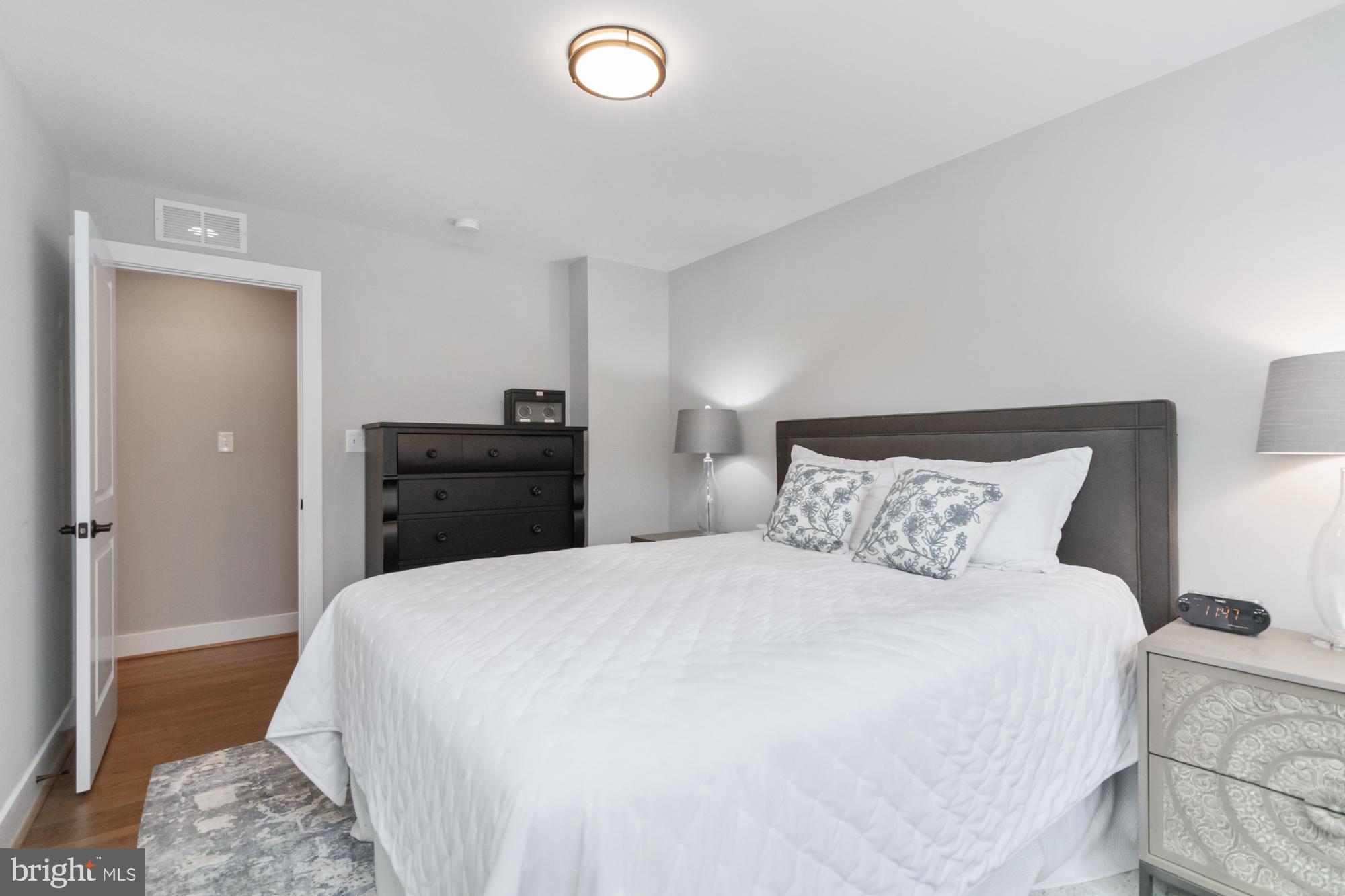 1406 AUTUMN LEAF ROAD