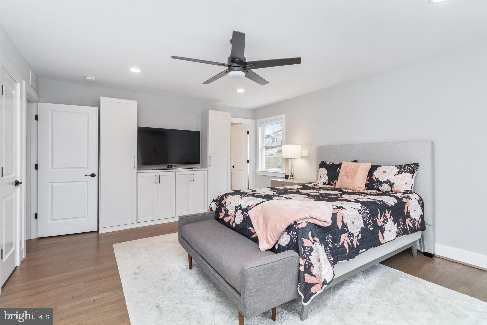 1406 AUTUMN LEAF ROAD