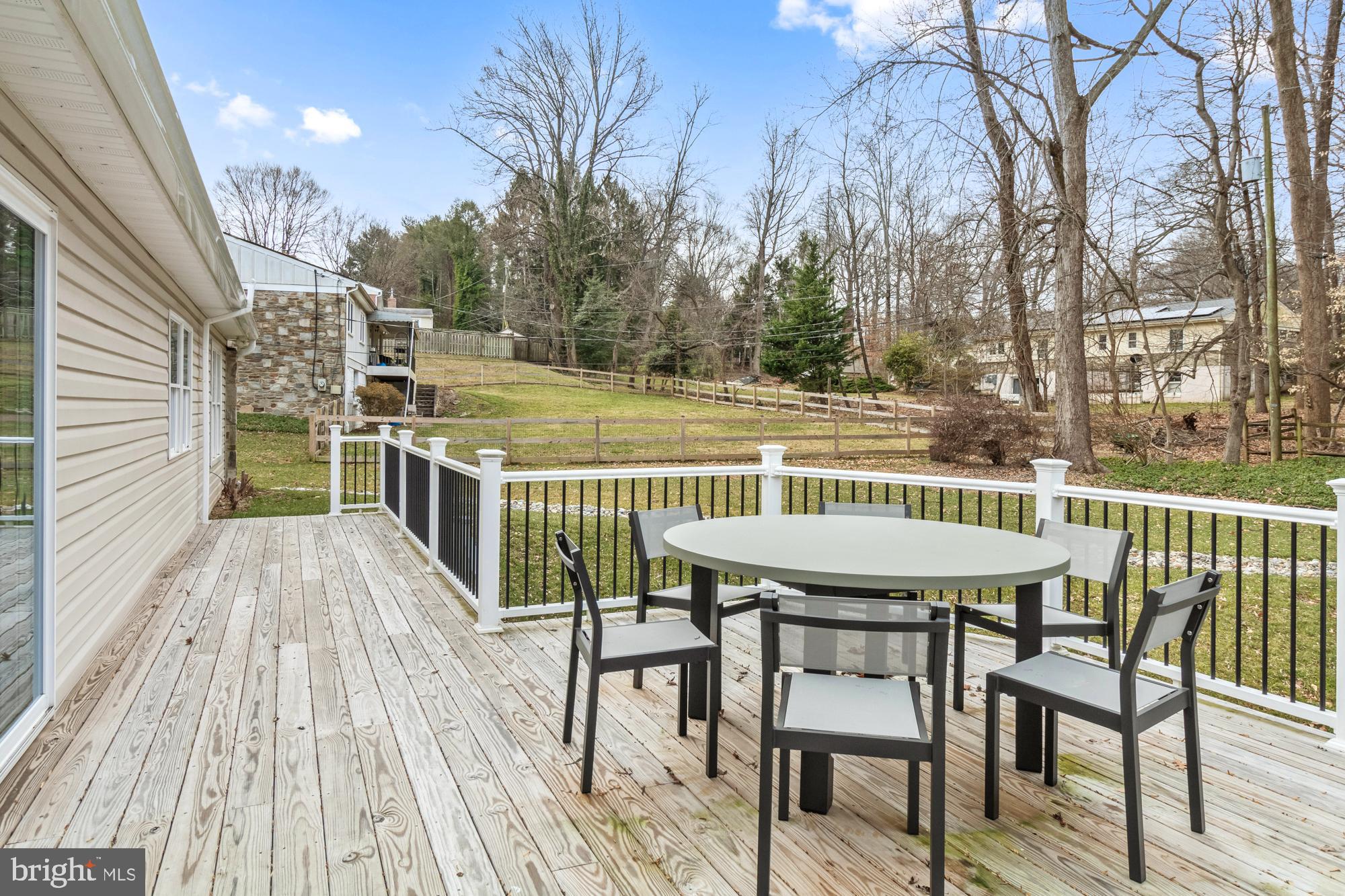 1406 AUTUMN LEAF ROAD