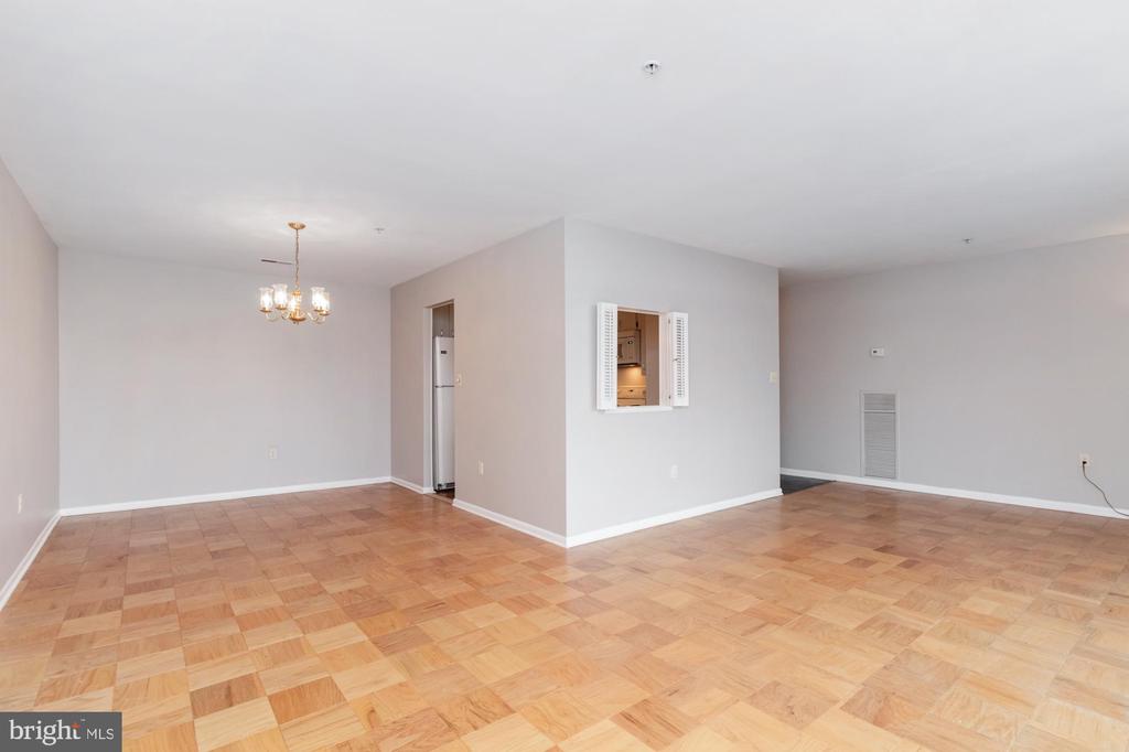 1 SMETON PLACE 707