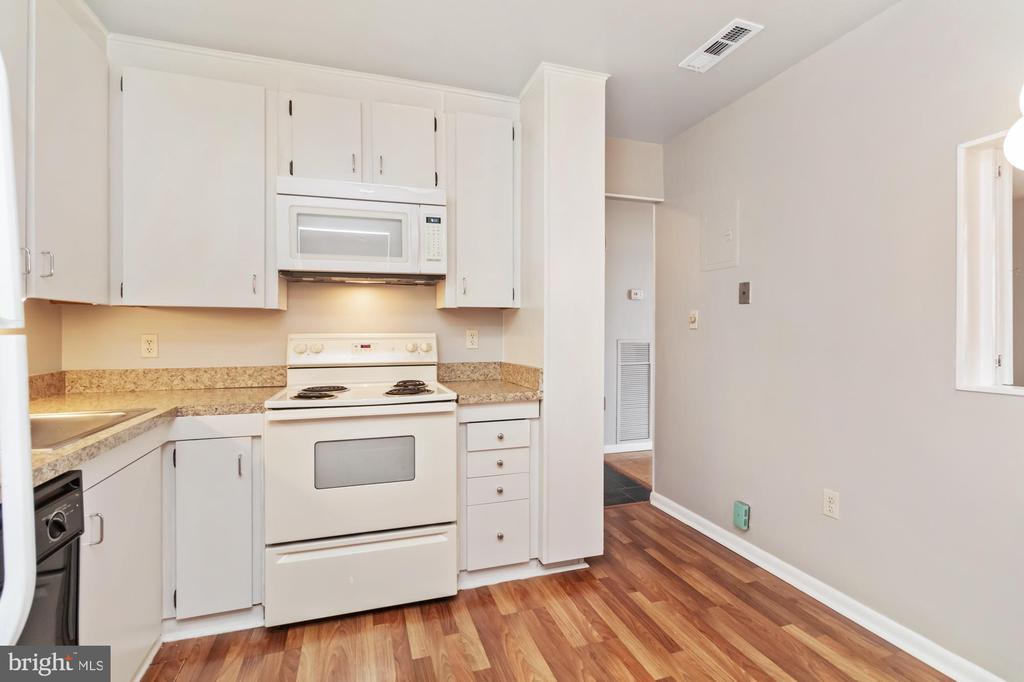 1 SMETON PLACE 707