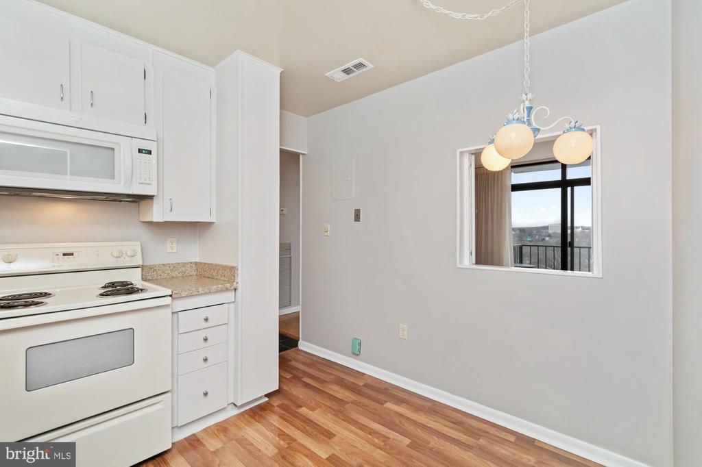 1 SMETON PLACE 707