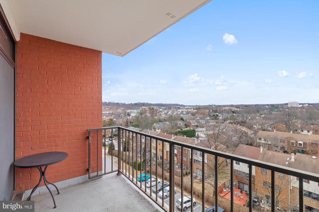 1 SMETON PLACE 707