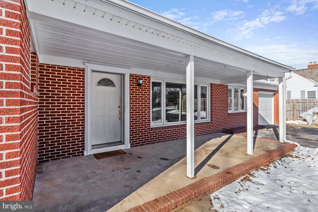 206 MOSER LANE