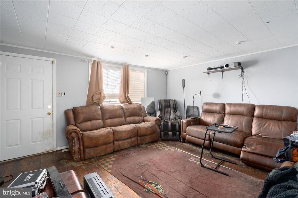 503 CARLSBAD COURT