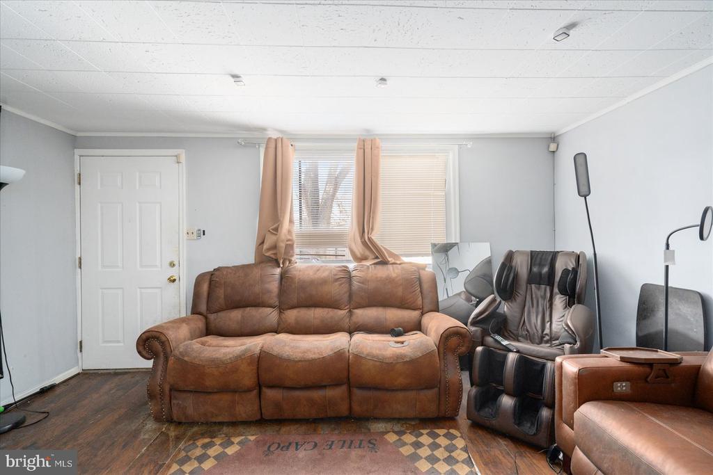 503 CARLSBAD COURT
