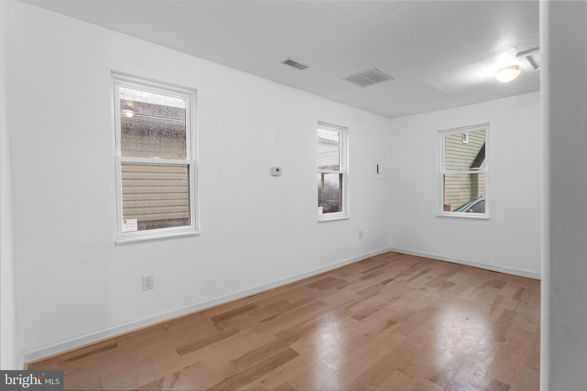 1504 TAYLOR AVENUE B