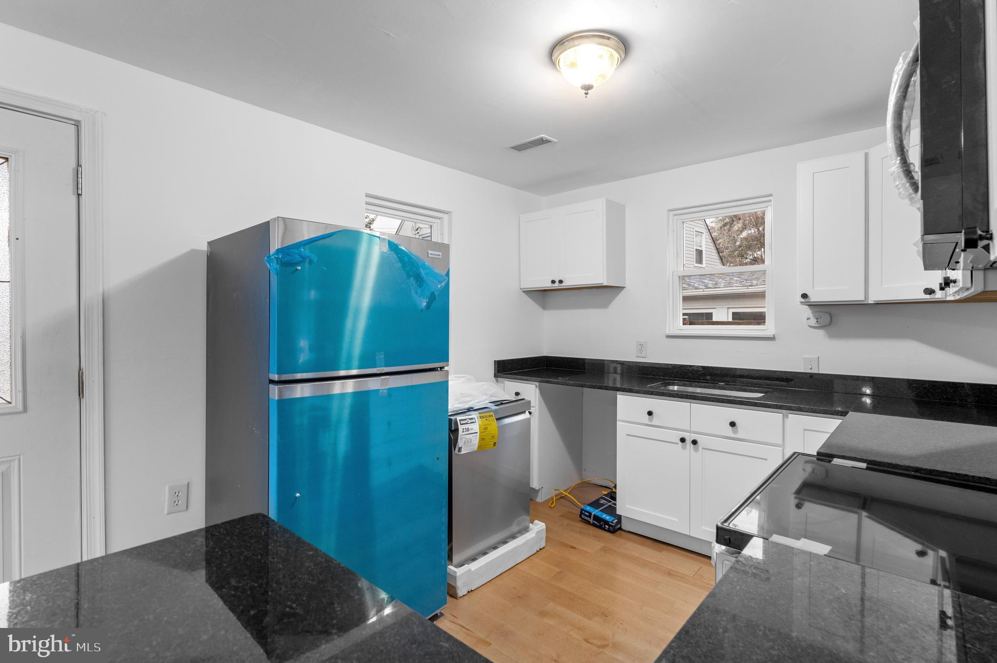 1504 TAYLOR AVENUE B