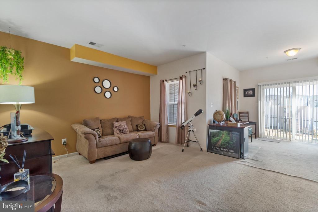 6220 MCKAY CIRCLE