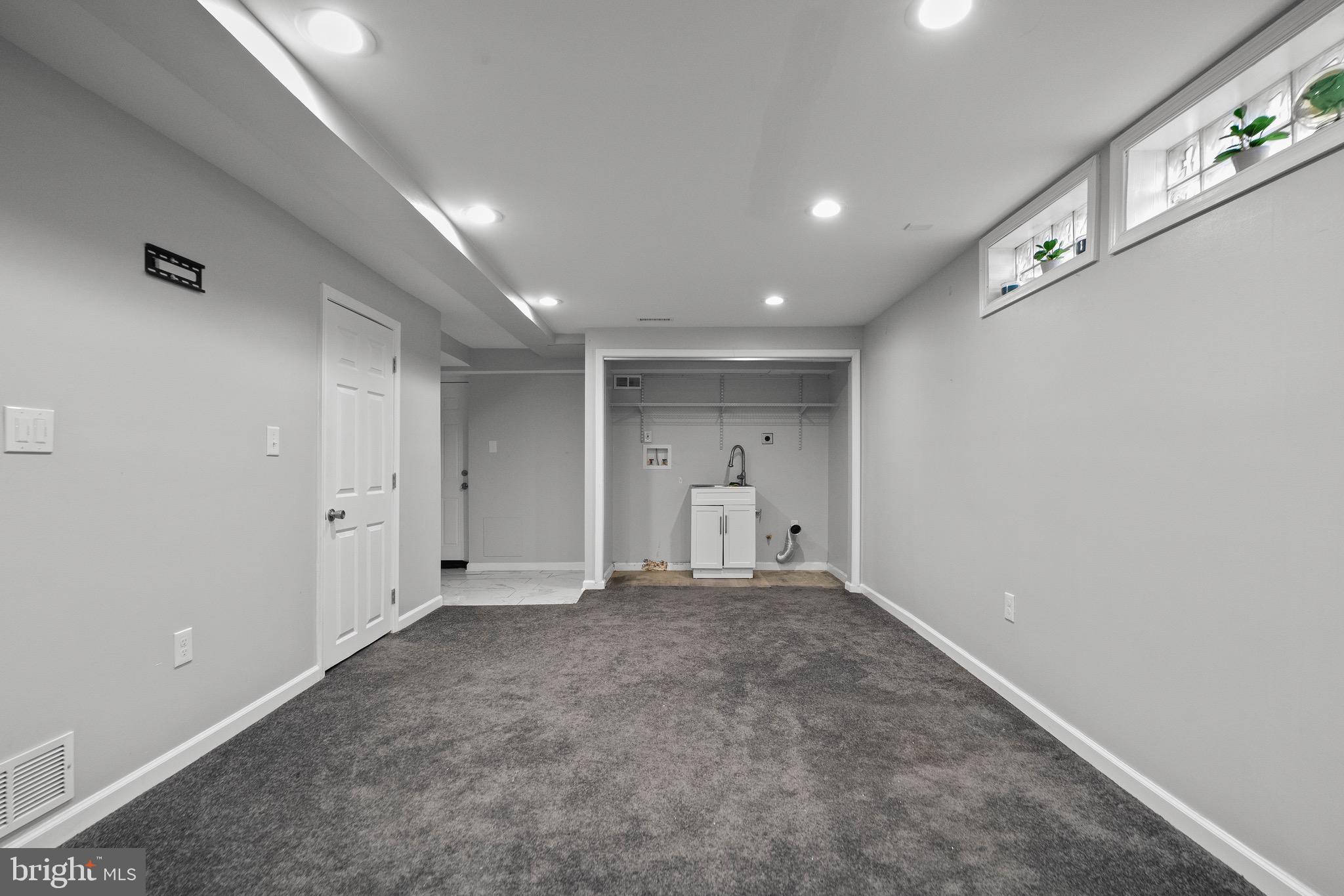 5709 VAN DYKE ROAD