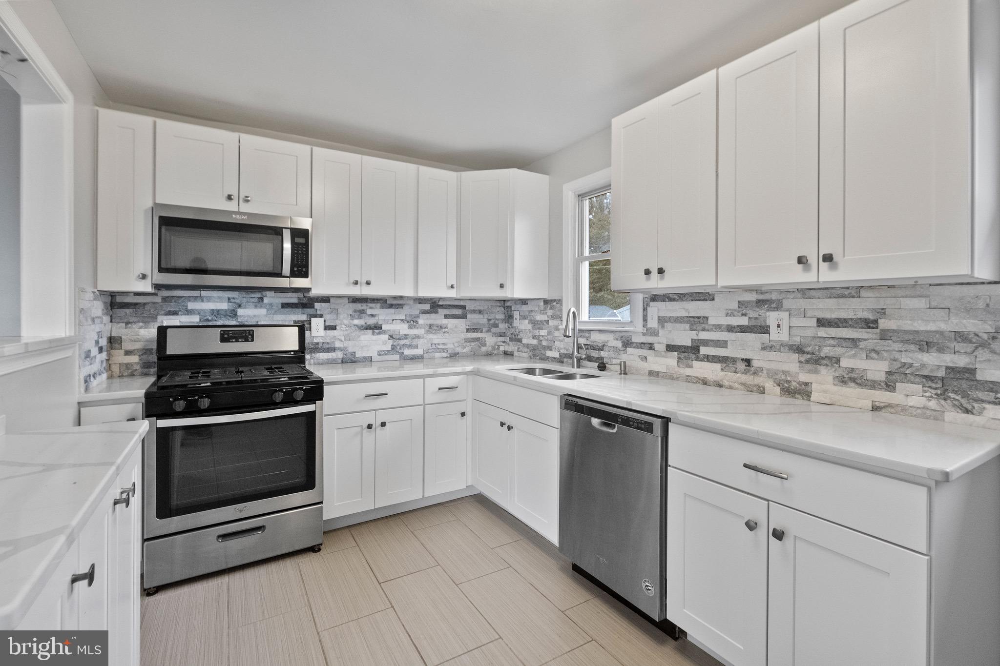 5709 VAN DYKE ROAD