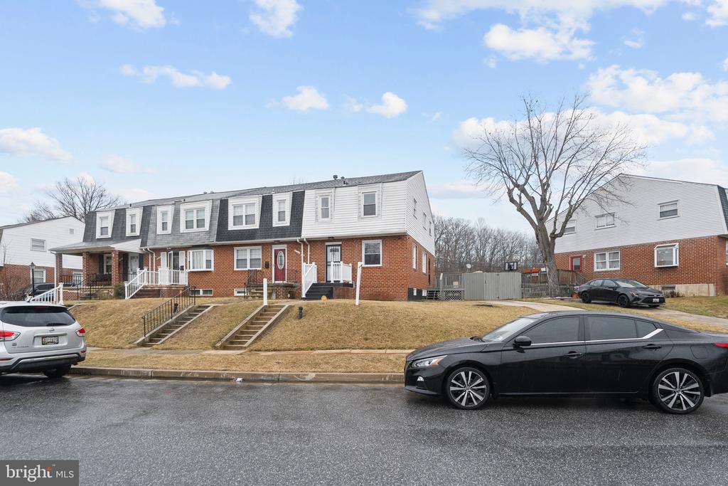 5709 VAN DYKE ROAD