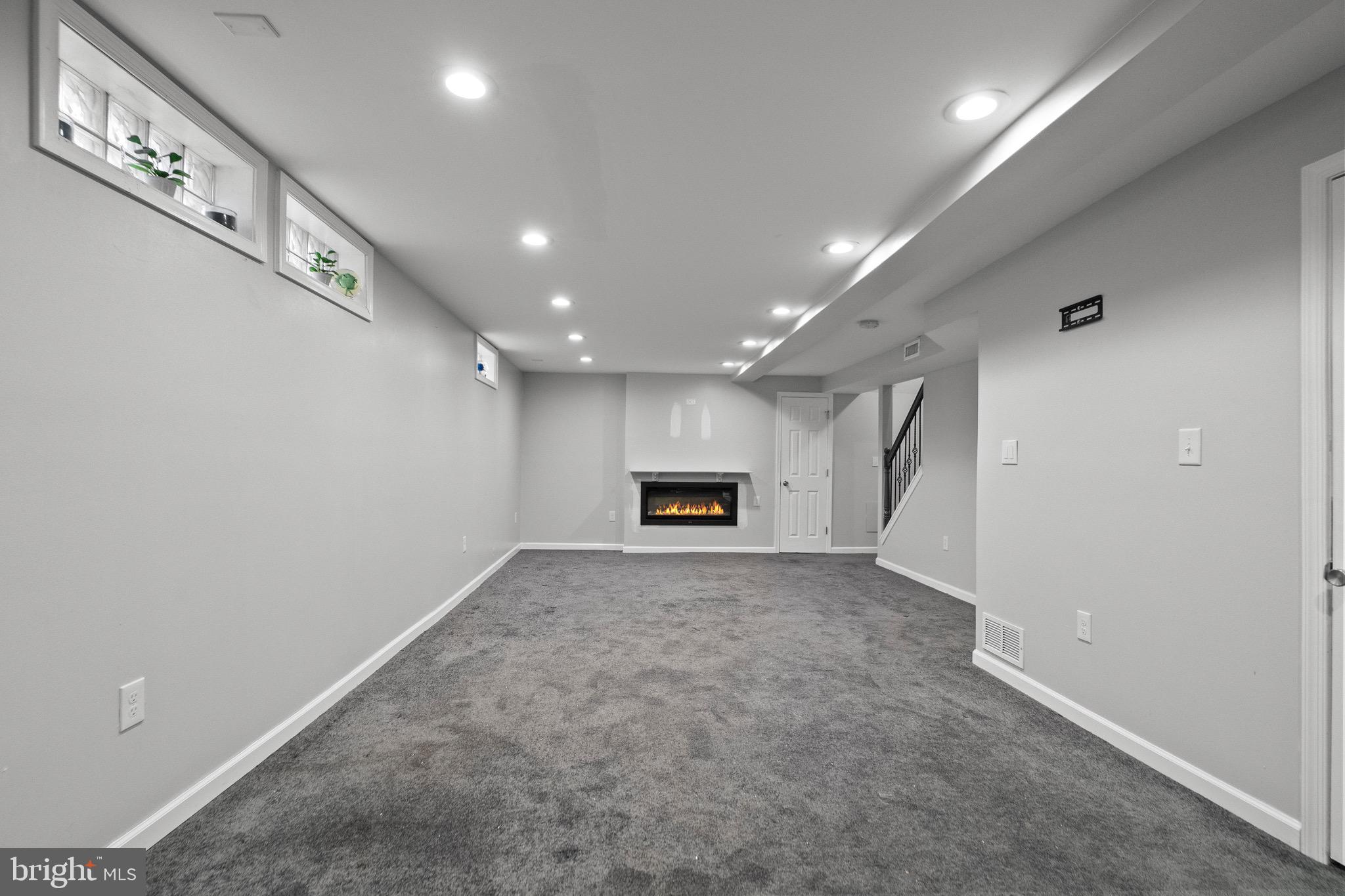 5709 VAN DYKE ROAD
