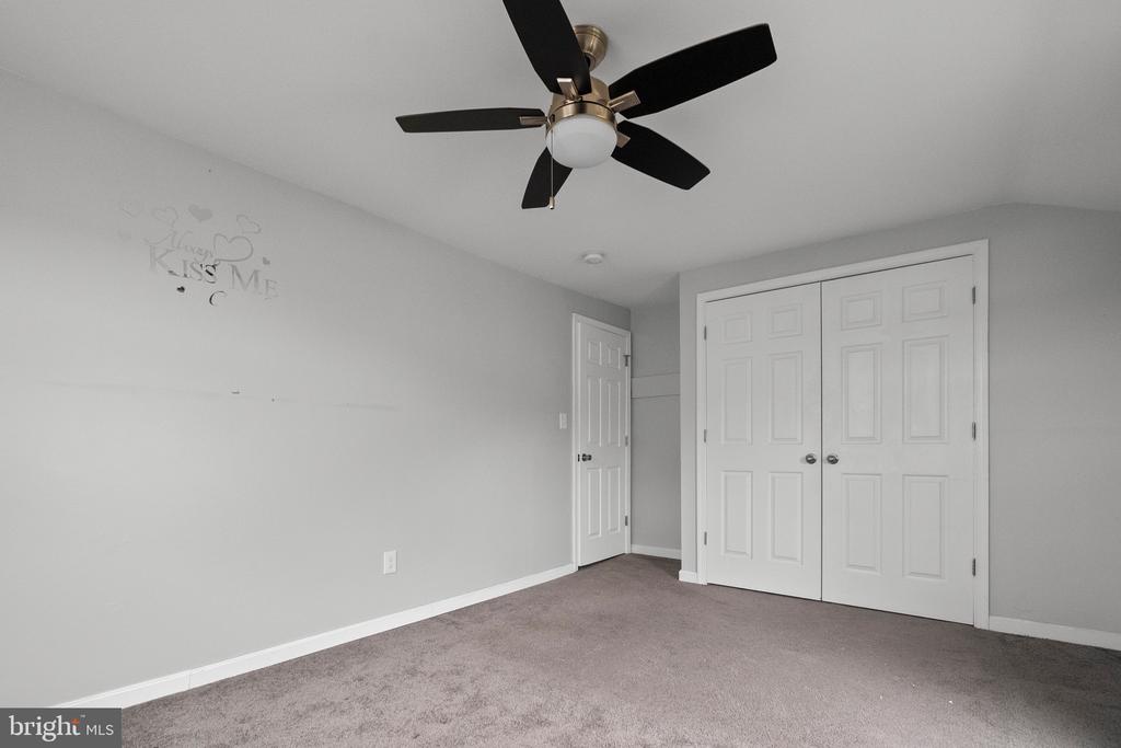 5709 VAN DYKE ROAD