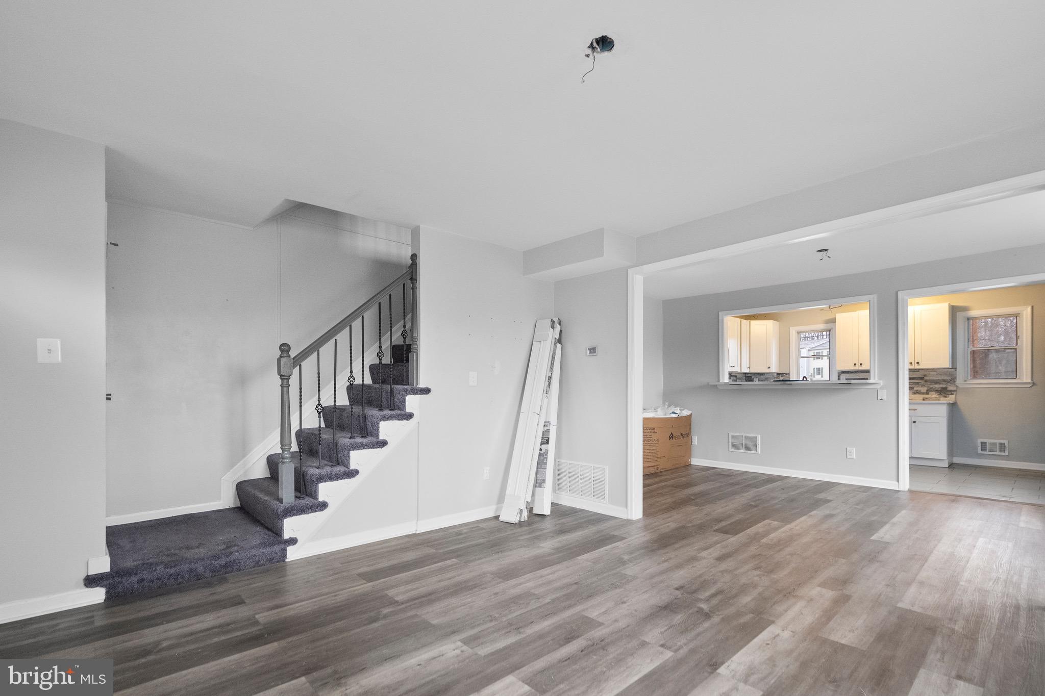 5709 VAN DYKE ROAD