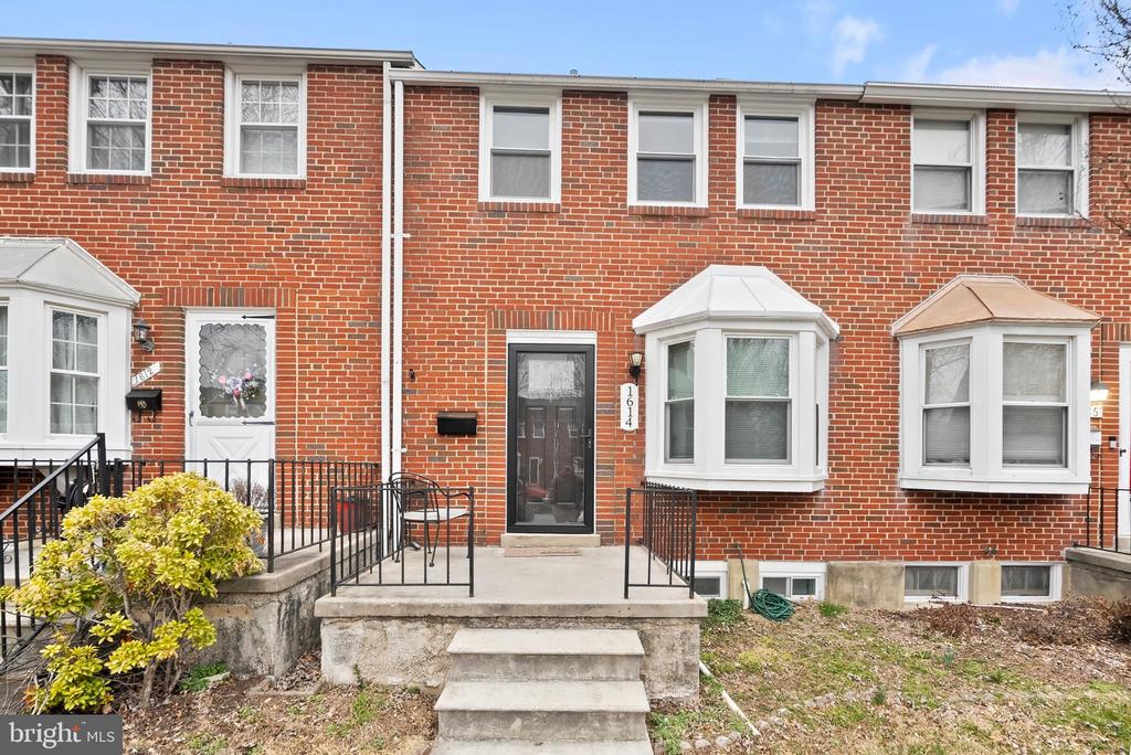 1614 HARDWICK ROAD