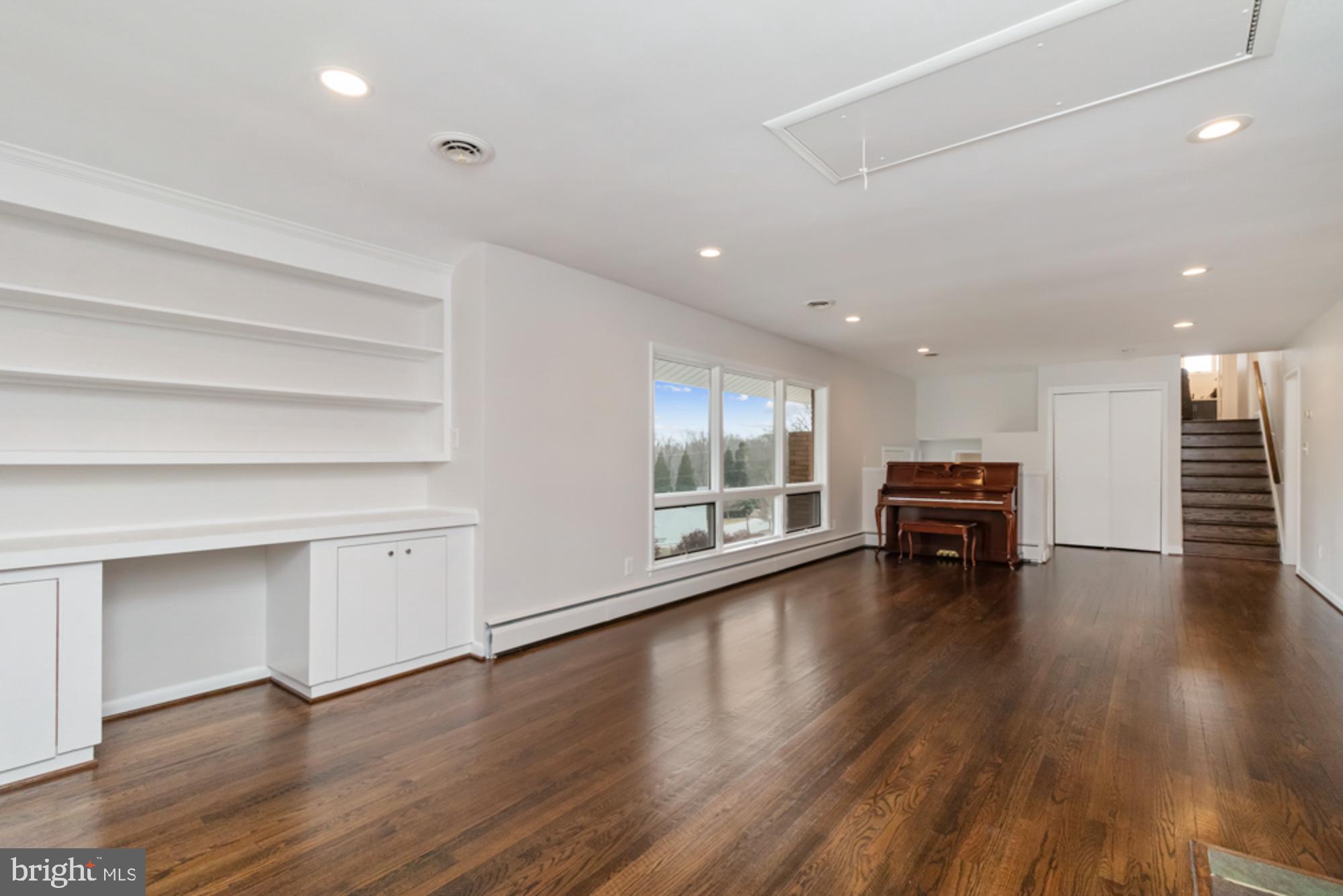 2414 STANWICK ROAD