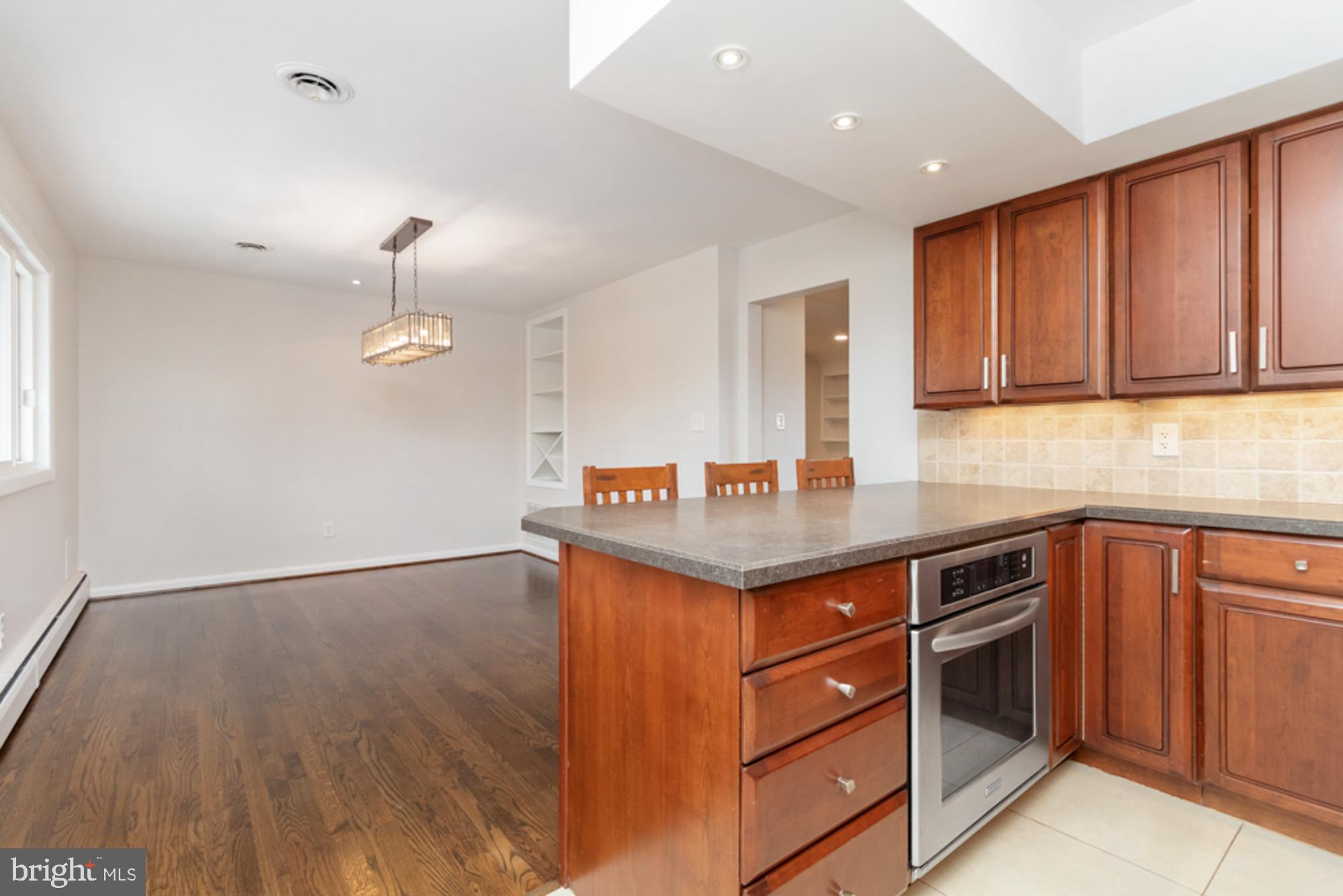 2414 STANWICK ROAD