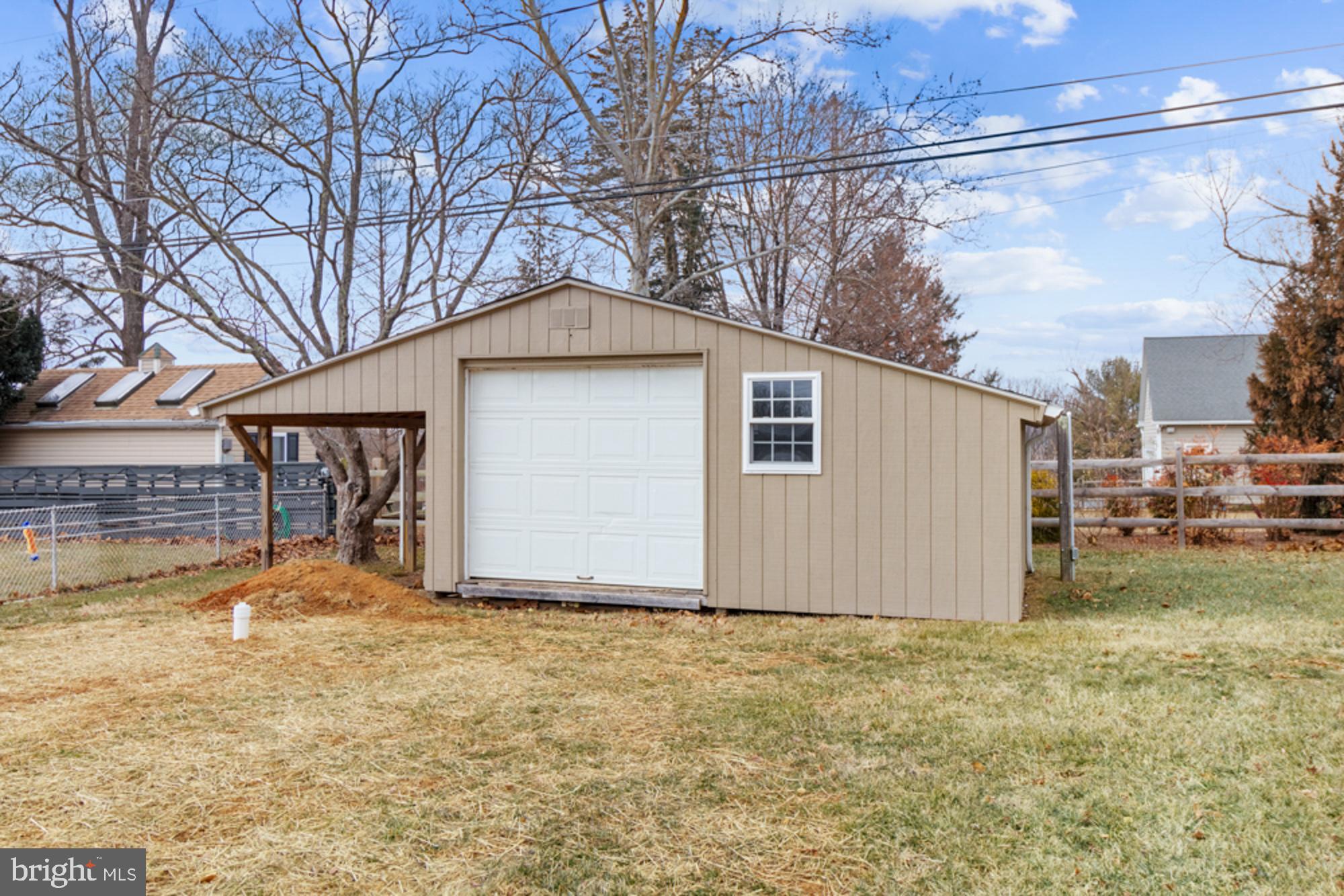 2414 STANWICK ROAD