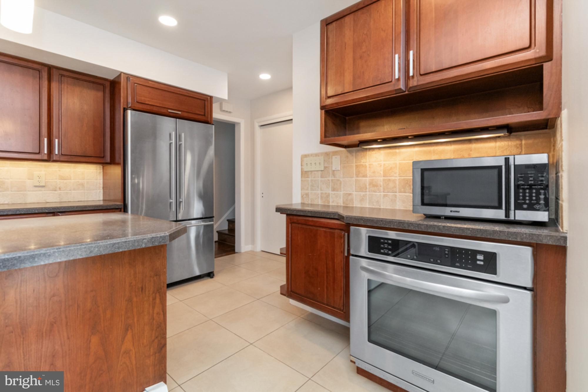 2414 STANWICK ROAD