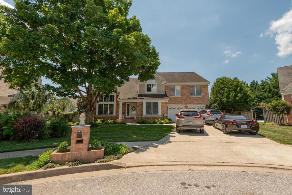 10 BROOKFIELD GARTH