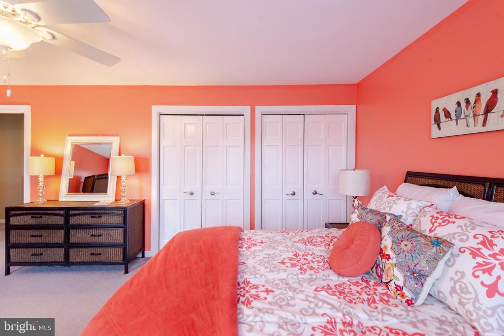 10 BROOKFIELD GARTH