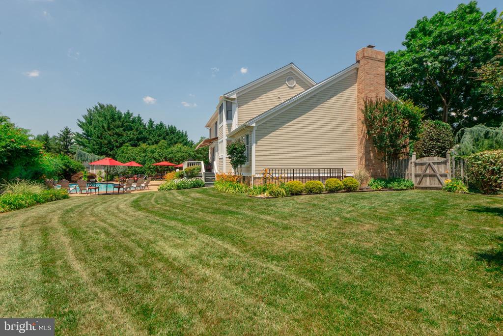 10 BROOKFIELD GARTH