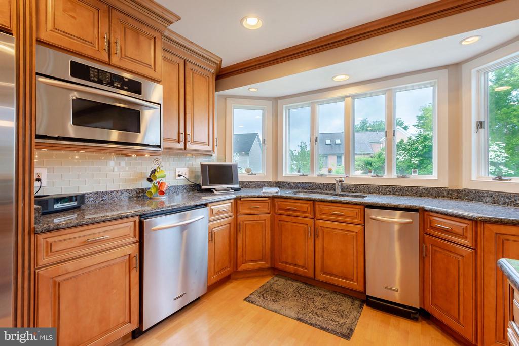 10 BROOKFIELD GARTH