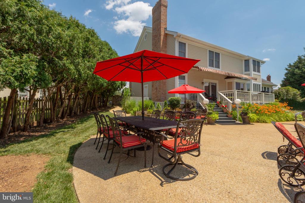 10 BROOKFIELD GARTH