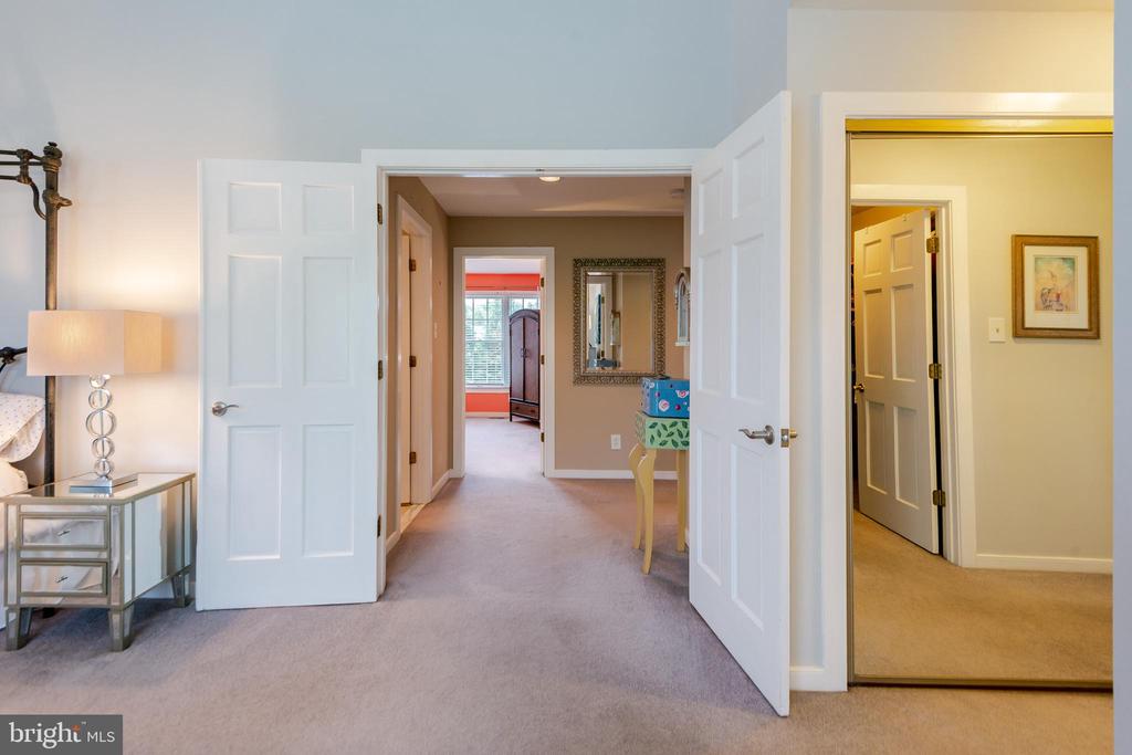 10 BROOKFIELD GARTH