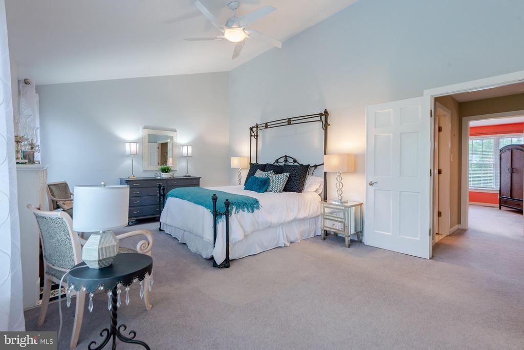 10 BROOKFIELD GARTH