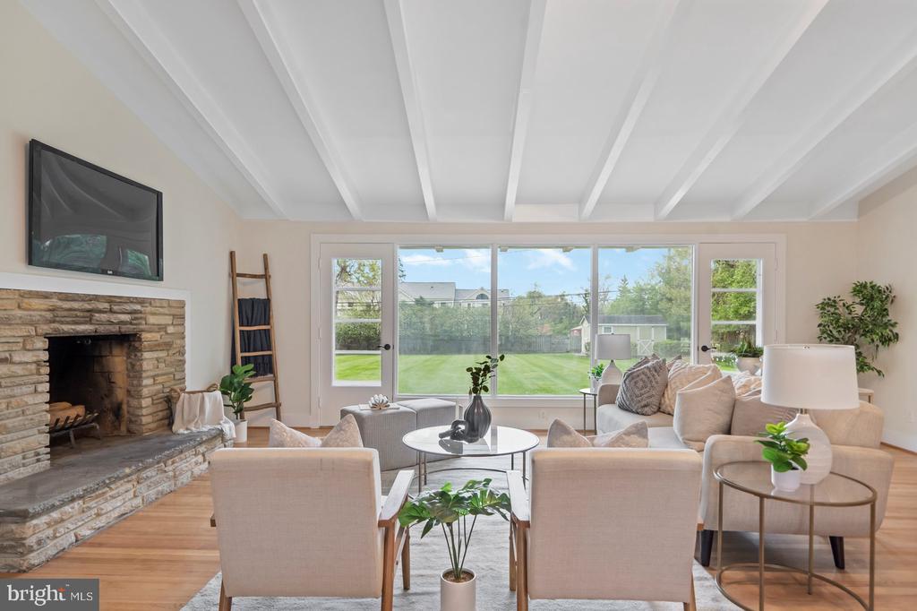 556 VALLEY VIEW ROAD