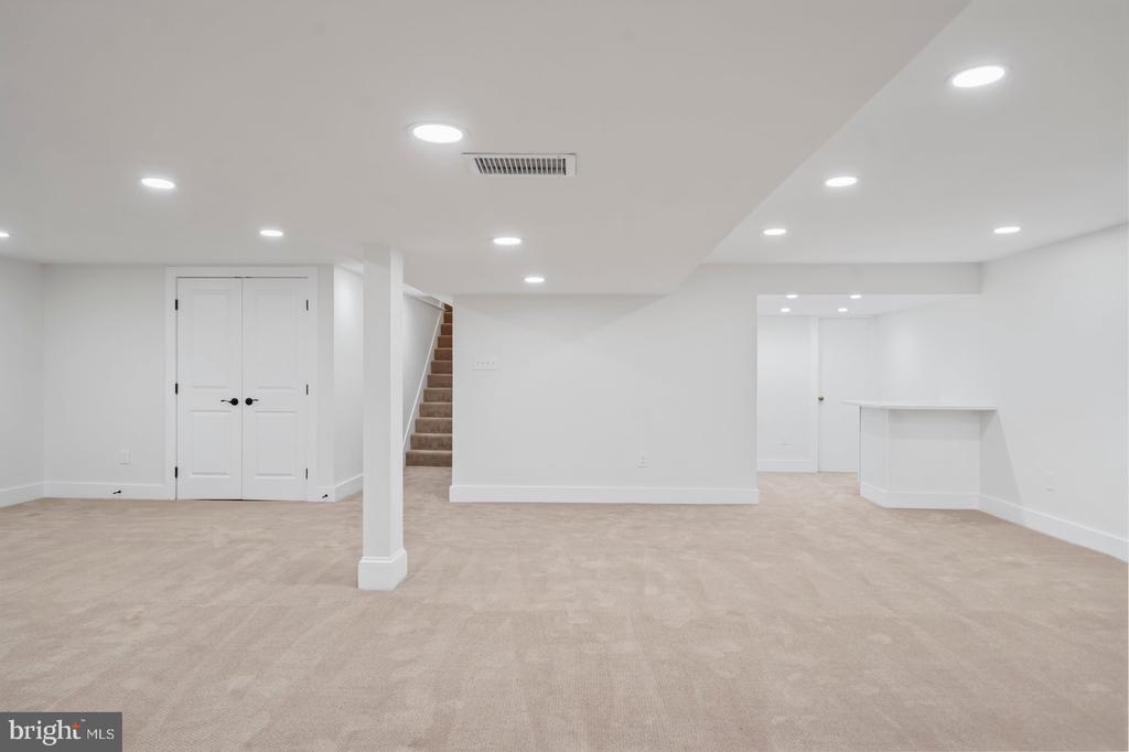 556 VALLEY VIEW ROAD