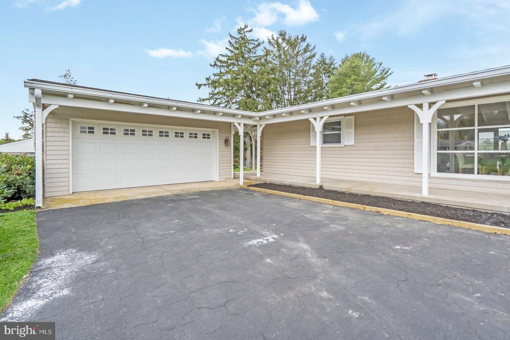 556 VALLEY VIEW ROAD