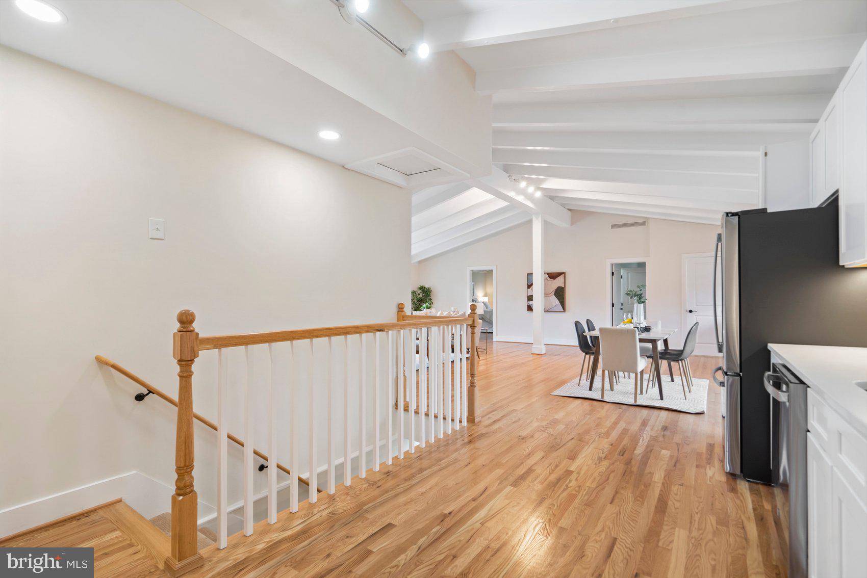 556 VALLEY VIEW ROAD
