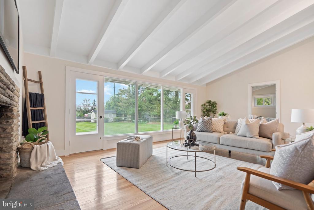 556 VALLEY VIEW ROAD