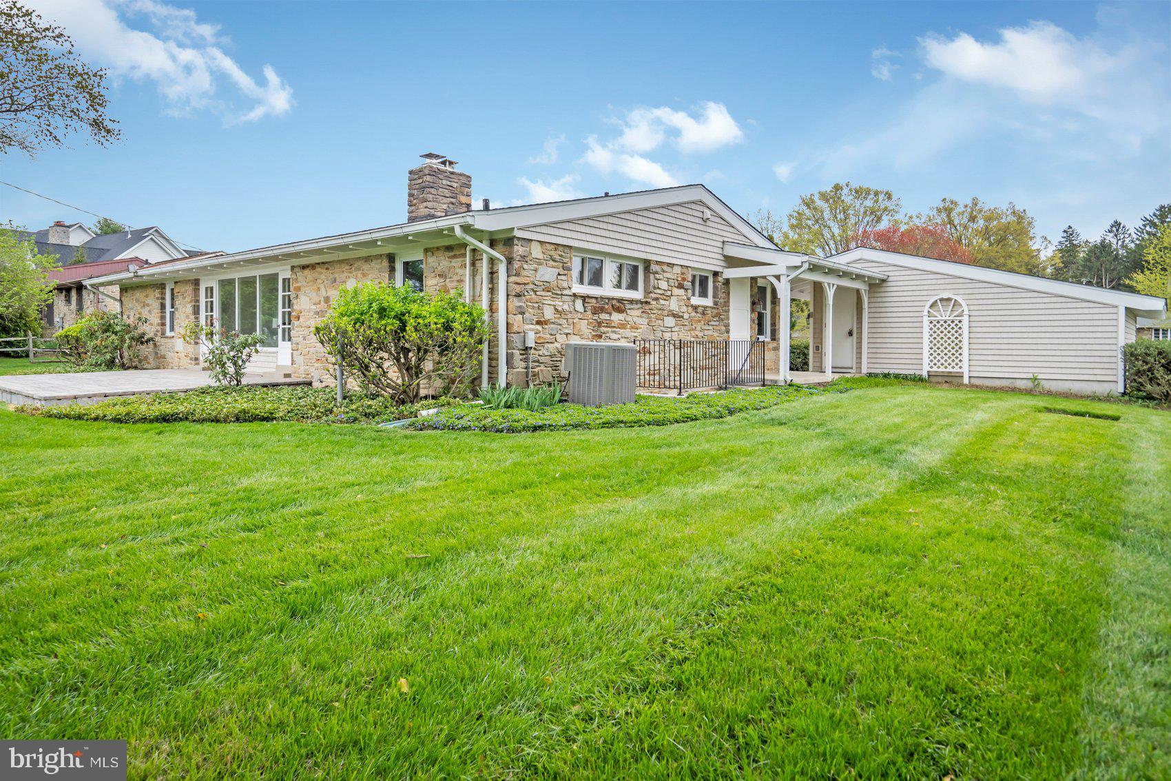 556 VALLEY VIEW ROAD