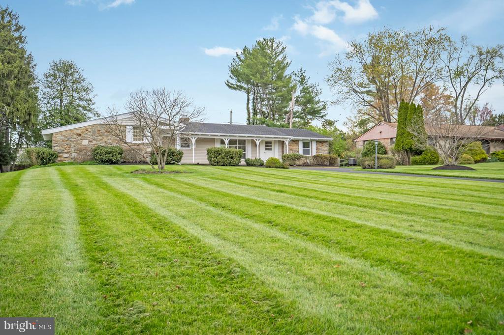 556 VALLEY VIEW ROAD
