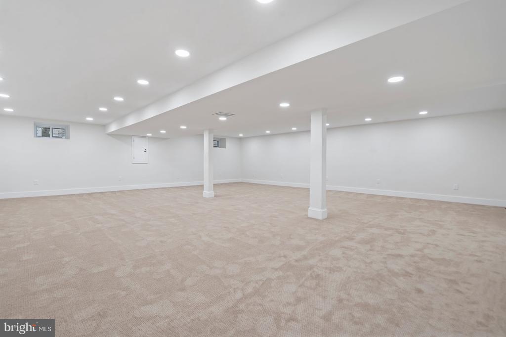 556 VALLEY VIEW ROAD