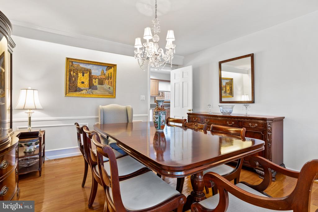 1312 MIDMEADOW ROAD