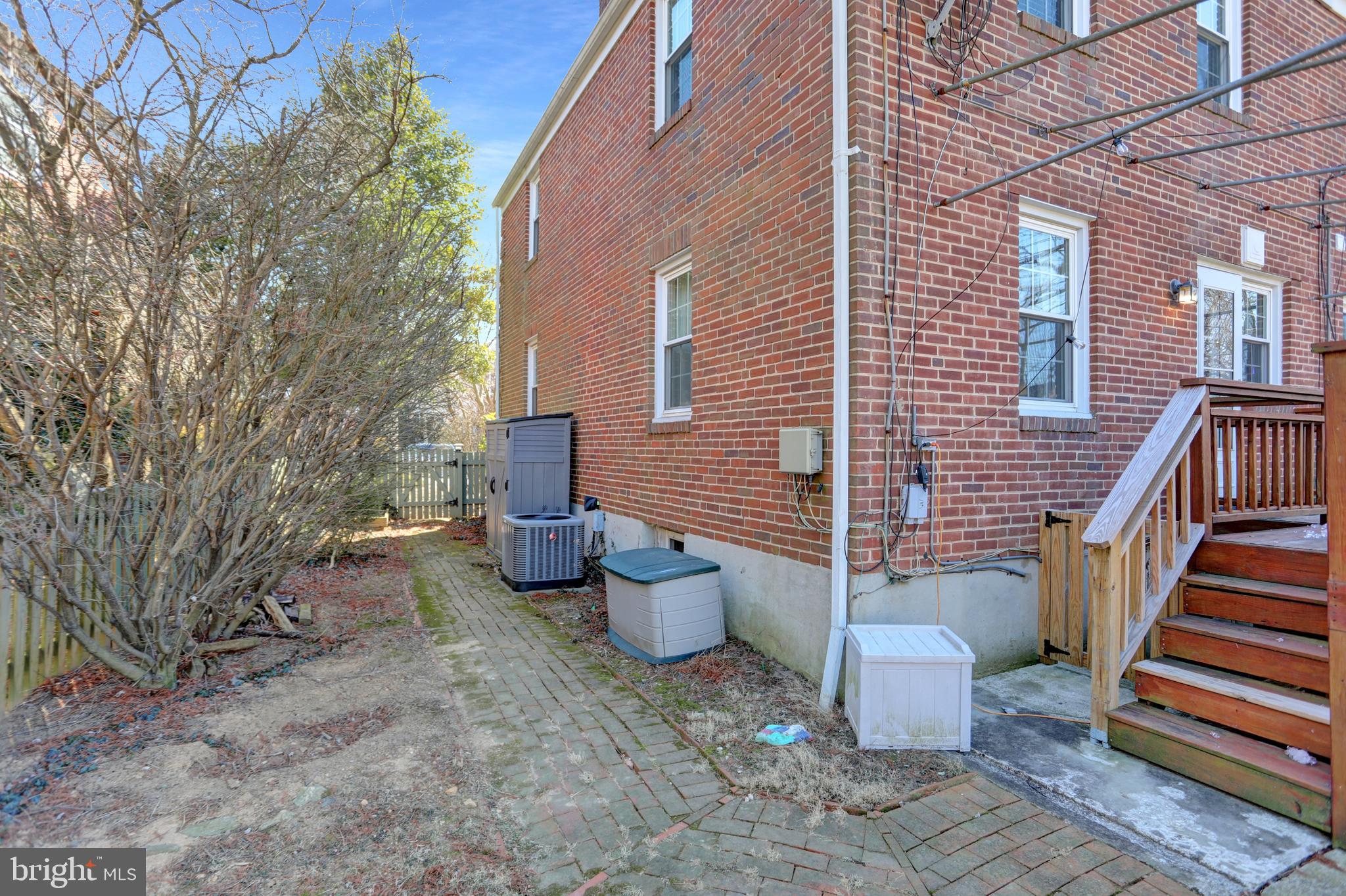 146 STEVENSON LANE